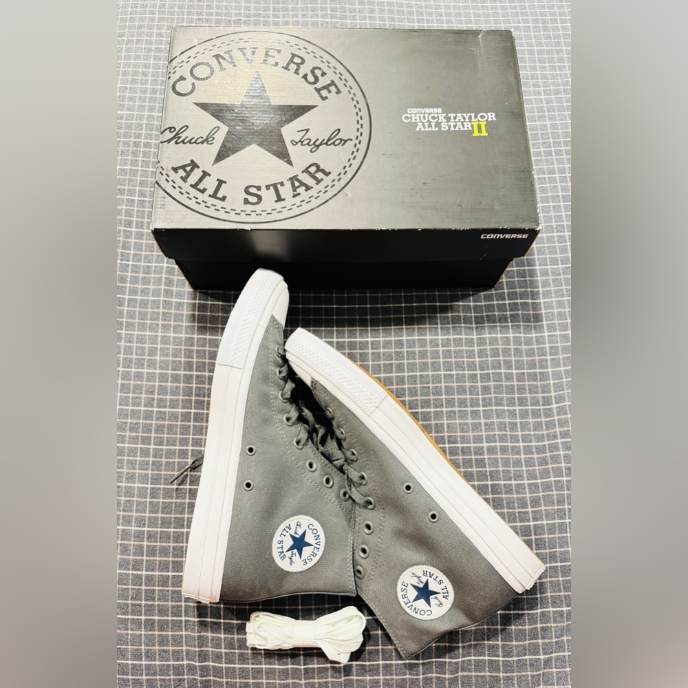 Chuck Taylor Converse All Star II Sneakers (Discontonued/RARE)